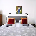Beige And Red 3City Studio In Sopot With Outdoor Parking By Noclegi Renters