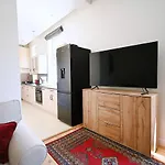 Beige And Red 3City Studio In Sopot With Outdoor Parking By Noclegi Renters